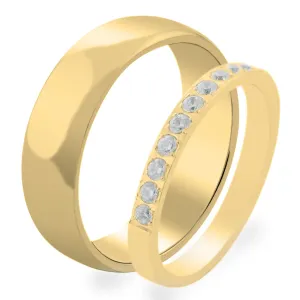 Šikmý pohled na snubní diamantové prsteny SVETE s dámským prstenem v eternity stylu