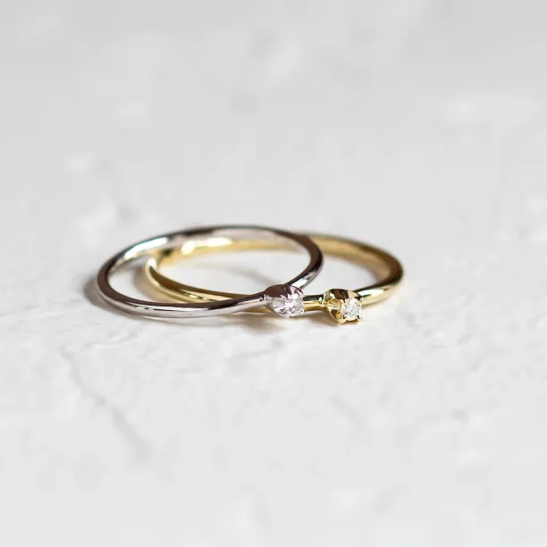 Minimalistický zlatý prsten s diamantem LAUDE Image