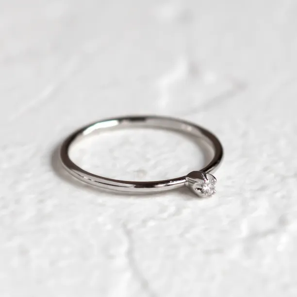 Minimalistický zlatý prsten s diamantem LAUDE Image