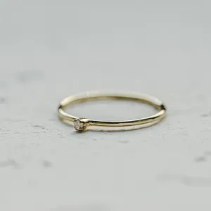 Minimalistický zlatý prsten s diamantem LAUDE Thumbnail