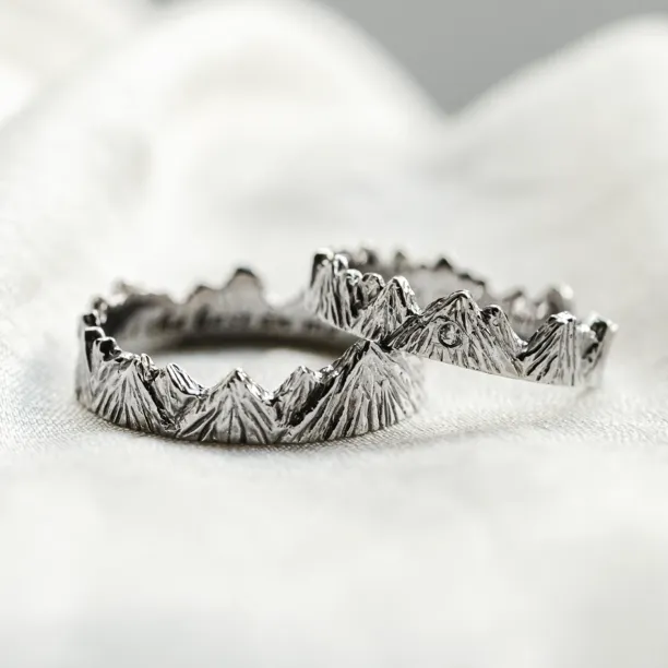 Handmade gold wedding rings MONT Image
