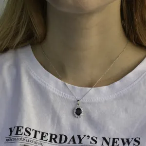 Zlatý přívěsek JUFILI se safírem a diamanty na krku