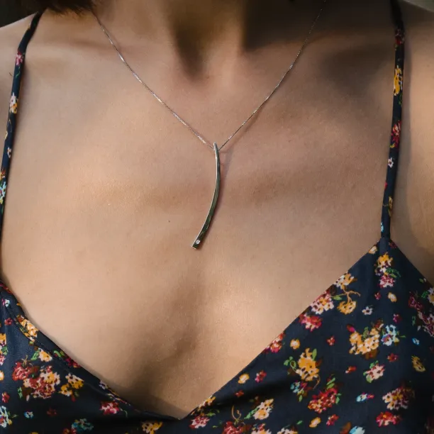 Stříbrný minimalistický náhrdelník s diamantem LOFE Image