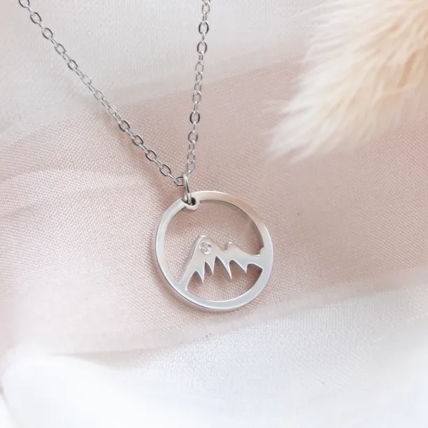 Silver diamond pendant - for the mountains enthusiasts MUNI Image