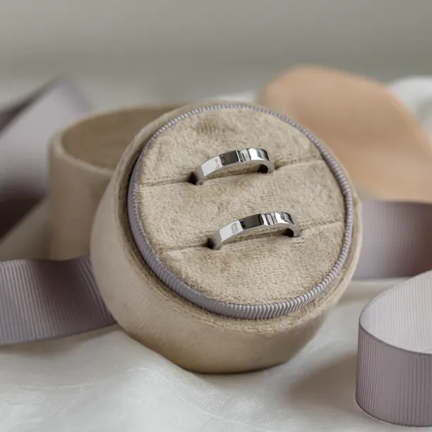 White gold wedding rings with a secret heart ADELIA  Image