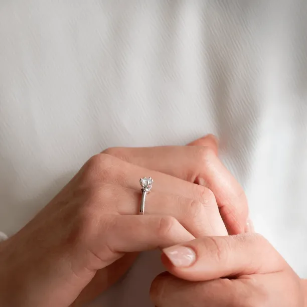 Zásnubní prsten s diamantem 0.4ct RISTE Image