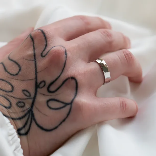 Gold wedding rings LOGAM Image