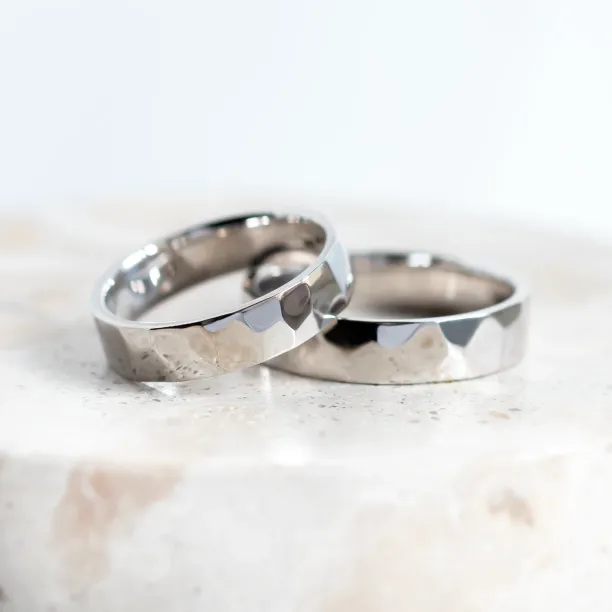 Gold wedding rings LOGAM Image