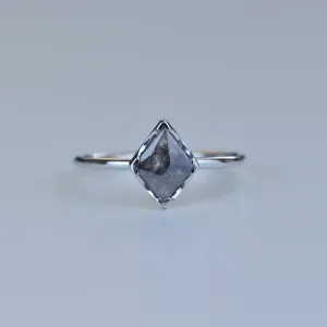 Gold diamond ring in an authentic cut ERICA Thumbnail