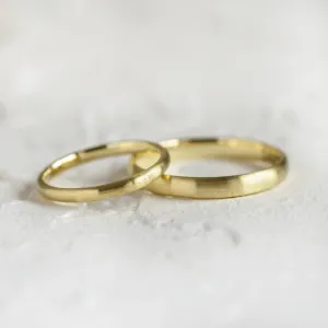 Solid matte wedding rings made of yellow gold MICHIGAN