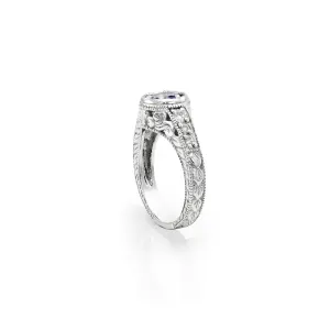 Angled side view of the OSLO gold ring with amethyst and diamonds
