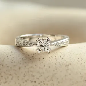 Gold ring with diamonds LOTE Thumbnail
