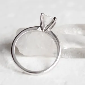 Zlatý zásnubní prsten  ve stylu solitér s diamantem 0.4ct VEITA Thumbnail