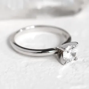 Zlatý zásnubní prsten  ve stylu solitér s diamantem 0.4ct VEITA Thumbnail