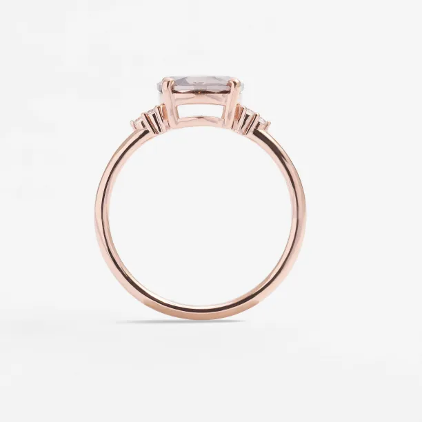 Underside detail of the SYDNEY gold ring and its central lab grown diamond