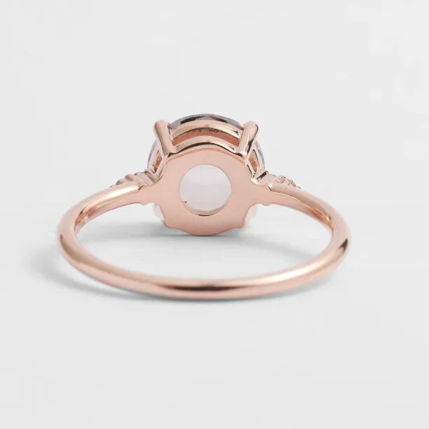 SYDNEY gold ring with a lab grown diamond and natural diamonds, underside detail