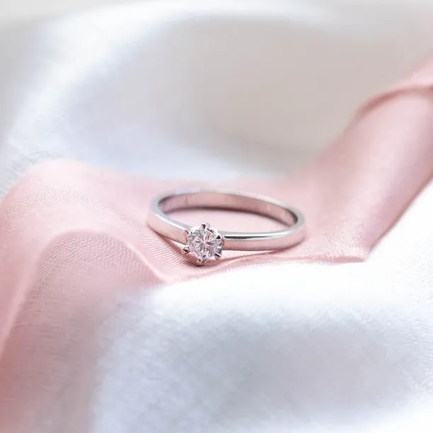 Zásnubní prsten z bílého zlata s diamantem 0.16ct FISKA Image