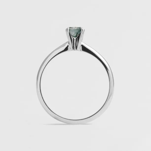 Moss agate engagement ring EZRA showing the ring profile and gemstone underside