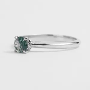 Side view of Moss agate engagement ring EZRA with visible gemstone inclusions