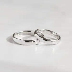 Platinum YORK wedding rings in an overlapping arrangement