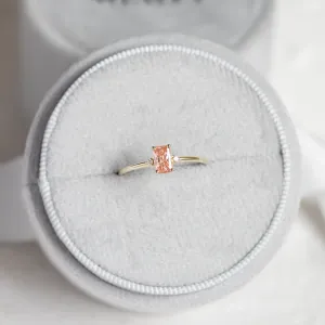 Zlatý prsten ARCTELIA s růžovým lab grown diamantem, pohled shora