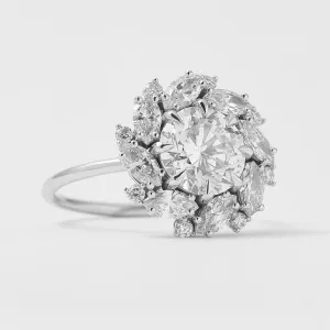 Zlatý prsten JENNY s lab grown diamanty a štíhlou obroučkou z šikmého pohledu