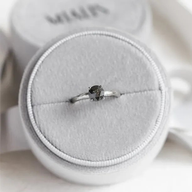 AURALIS engagement ring with salt and pepper diamond, full view
