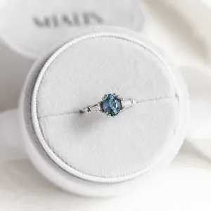 Gold ring with teal oval sapphire DIANA Thumbnail
