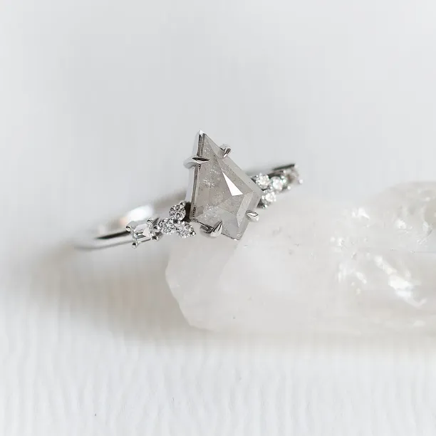 Unusual diamond engagement ring ARNALDO Image