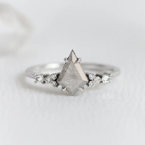 Unusual diamond engagement ring ARNALDO Image