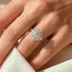 Výrazný prsten STEPHANIE s lab grown diamanty na ruce