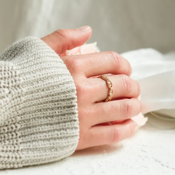 Twisted vintage gold ring with diamonds BRAID Image