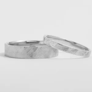 Gold hammered wedding rings BOMM Thumbnail