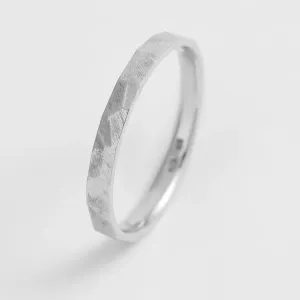 Gold hammered wedding rings BOMM Thumbnail