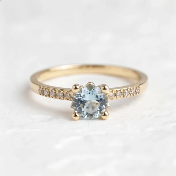 Blue topaz in gold ring with diamonds GINEVRA Image