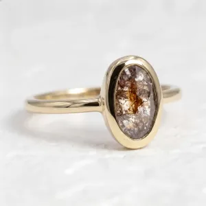 Gold ring with salt and pepper diamond HIKS