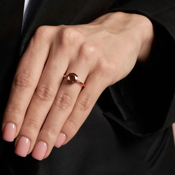 SYDNEY gold ring with a rose-cut lab grown diamond worn on the hand