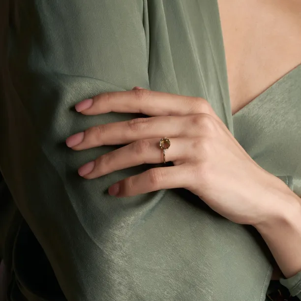 AUCKLAND gold ring with a rose-cut lab grown diamond worn on the hand