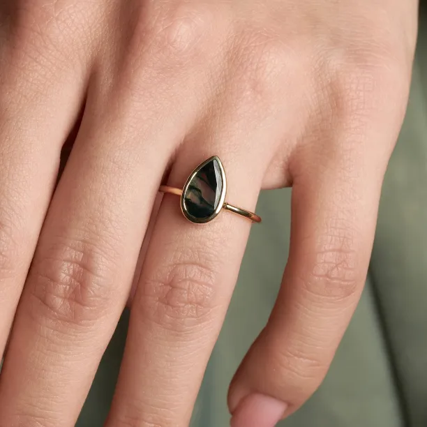 Gold ring with pear moss agate XENIA Image