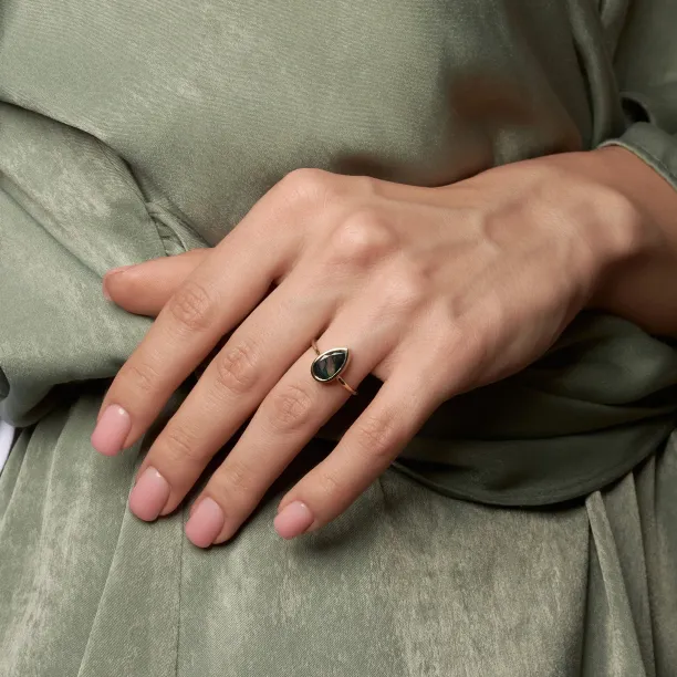 Gold ring with pear moss agate XENIA Image