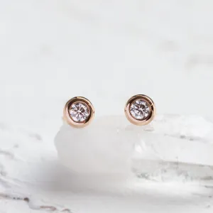 Gold earrings with lab-grown diamonds in bezel style BRESCIA