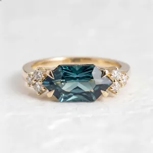 Gold ring with lab grown sapphire and lab grown diamonds ARMINE
