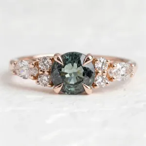 Elegantní zásnubní prsten s přírodním safírem a diamanty MAIDEN MINI