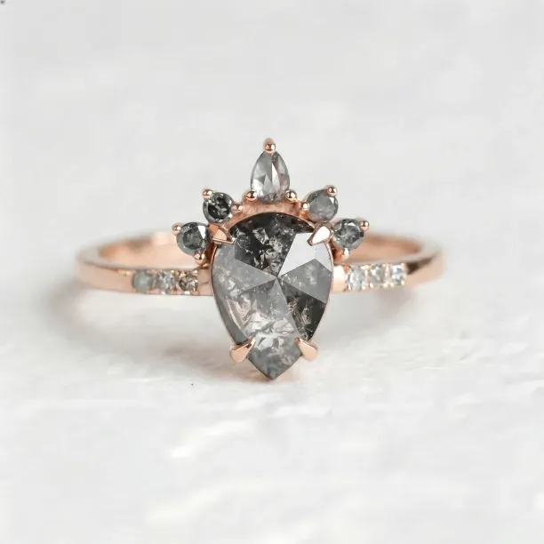 Gold cluster salt'n'pepper diamonds ring FILOMENA Image