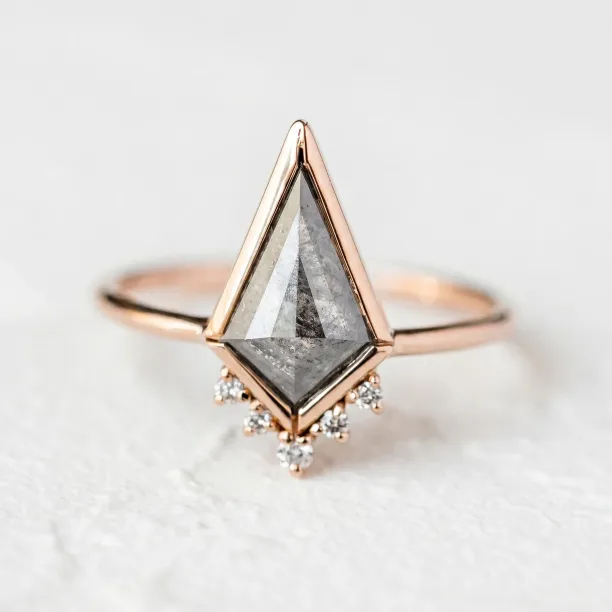 Kite salt and pepper diamond ring in cluster style EININ Image