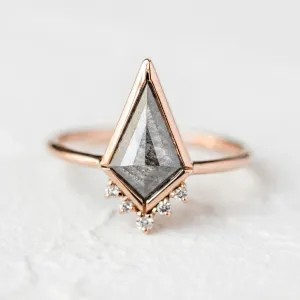 Kite salt and pepper diamond ring in cluster style EININ Thumbnail