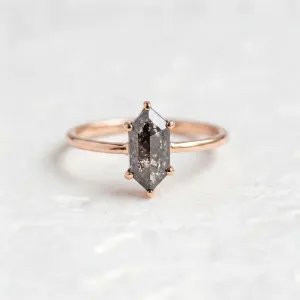 Gold ring with hexagon salt and pepper diamond SIA Thumbnail