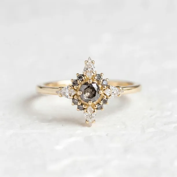 Zásnubní cluster prsten FERRARA se salt'n'pepper diamanty