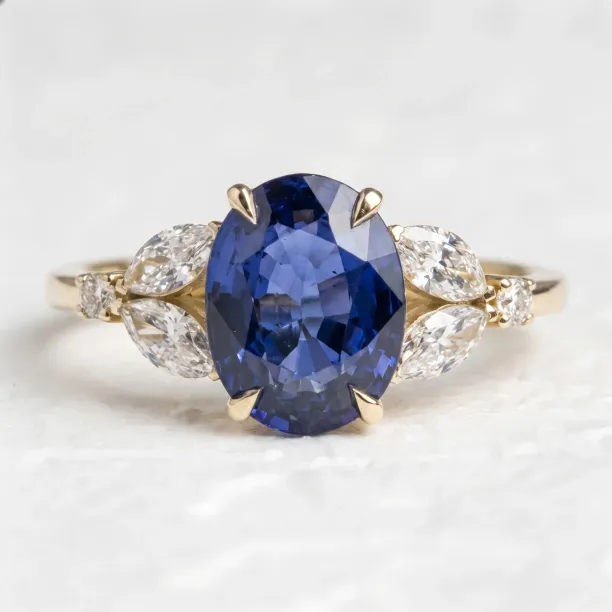 Vintage engagement ring with green sapphire and diamonds CADET Image