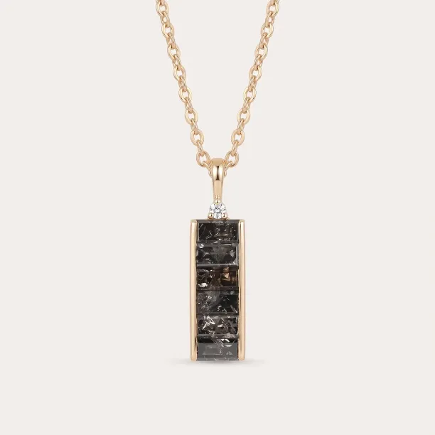 Gold pendant with salt and pepper diamonds and classic diamond EVERLY Image